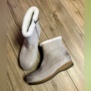 Dansko Women's Shearling-Lined Ankle Boots